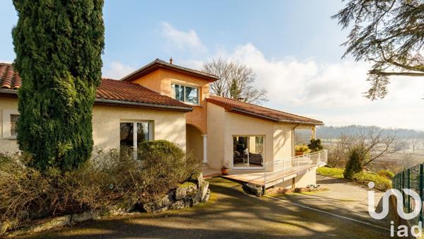 Maison 6 pièces de 178 m² à Meximieux (01800)