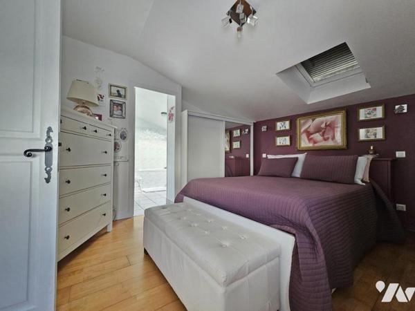 Maison de charme avec piscine en hameau 