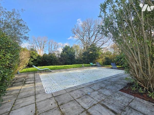Maison de charme avec piscine en hameau 
