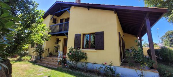 Charmante Landaise  avec studio indépendant- Pessac Alouette - tram B - accès rocade - proche aéroport