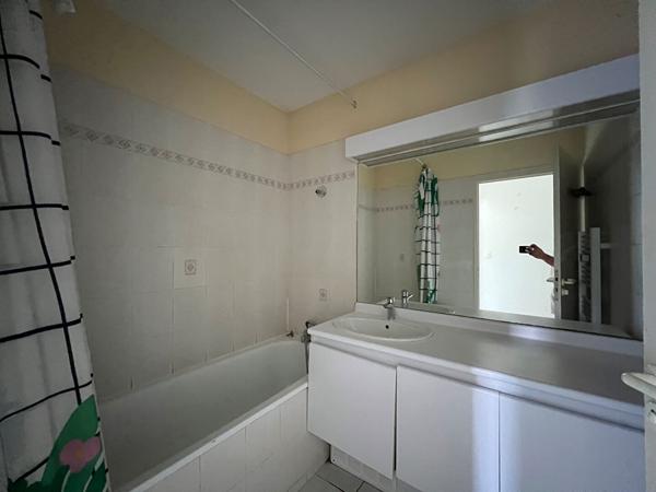 Appartement 3 pièce(s) 69.66 m2- LA VIEILLE CHAPELLE 13008