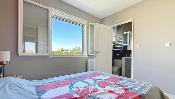 A Saint-Cyprien, maison 4 faces de 120m² sur une parcelle de 838m² avec piscine et garage