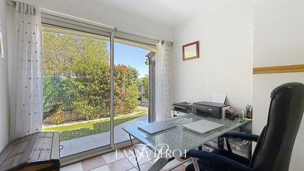 A Saint-Cyprien, maison 4 faces de 120m² sur une parcelle de 838m² avec piscine et garage