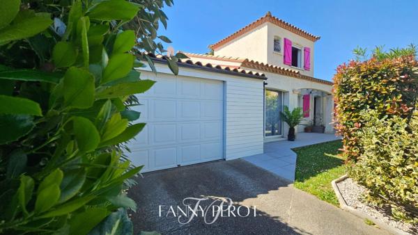 A Saint-Cyprien, maison 4 faces de 120m² sur une parcelle de 838m² avec piscine et garage