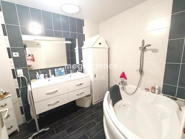 Maison à AIZENAY, 85190 - 7 pièces 130m²