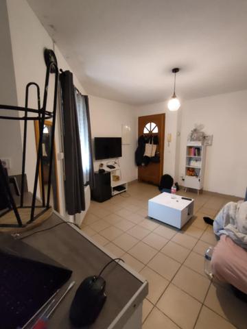 Studio loué meublé Lézignan