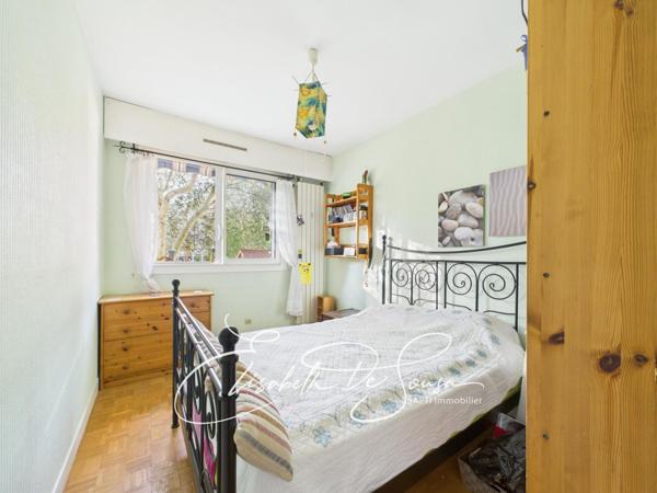 Maison non mitoyenne de plain-pied, 1003 m2 de terrain