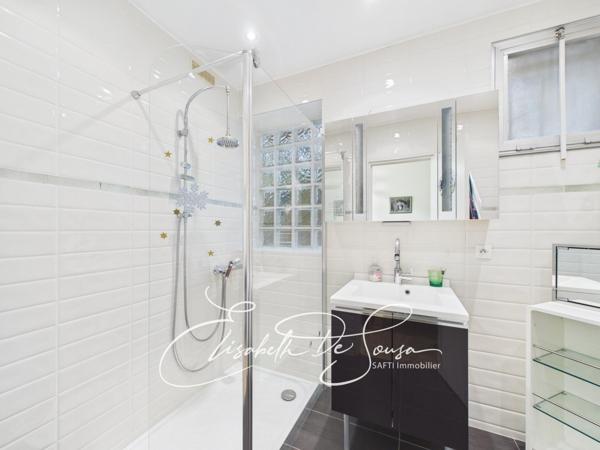 Maison non mitoyenne de plain-pied, 1003 m2 de terrain