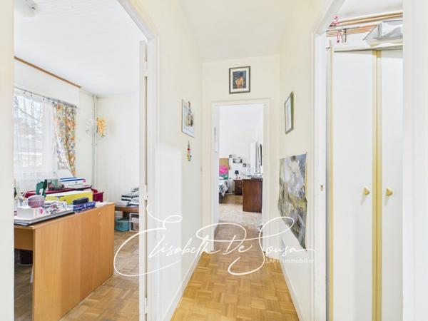 Maison non mitoyenne de plain-pied, 1003 m2 de terrain