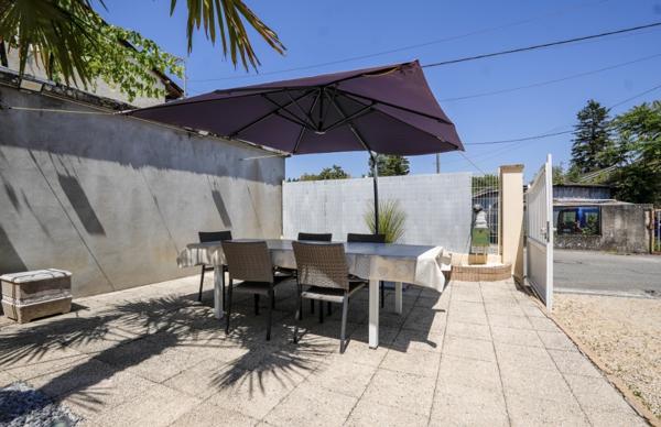 Maison
         5 pièces
        - 134 m² Exclusivité 259 000 € *