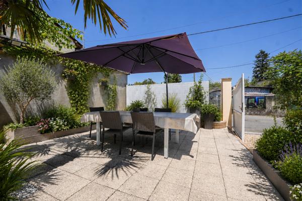 Maison
         5 pièces
        - 134 m² Exclusivité 259 000 € *