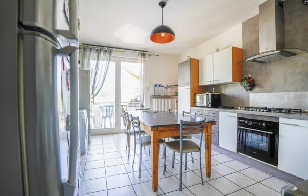 Maison
         5 pièces
        - 134 m² Exclusivité 259 000 € *