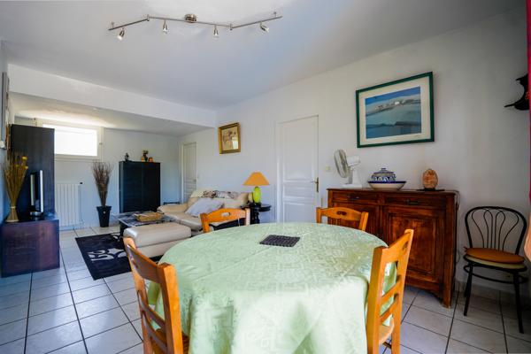 Maison
         5 pièces
        - 134 m² Exclusivité 259 000 € *