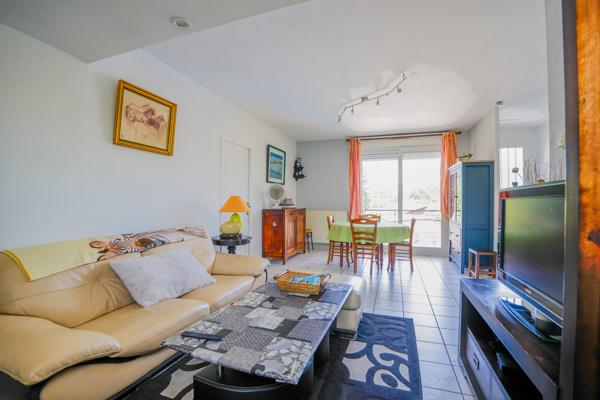 Maison
         5 pièces
        - 134 m² Exclusivité 259 000 € *
