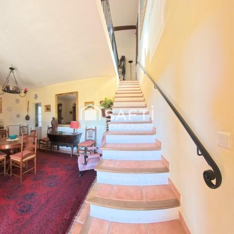 Mas provençal de 267 m² sur 8,7 hectares