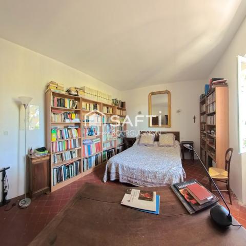 Mas provençal de 267 m² sur 8,7 hectares
