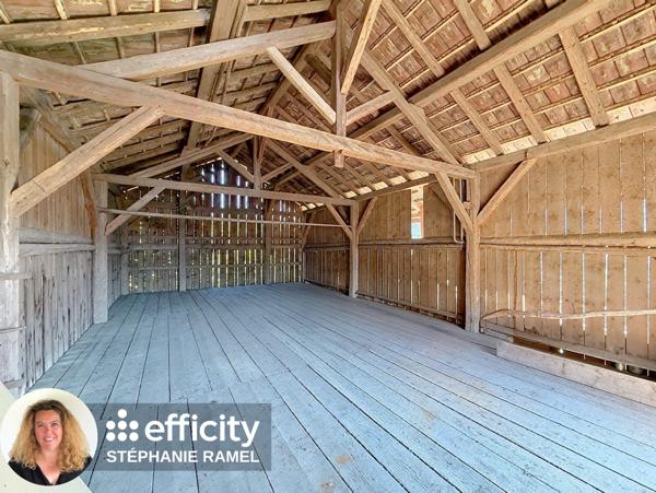 Maison
         1 pièce
        - 100 m² Exclusivité 195 000 € *
