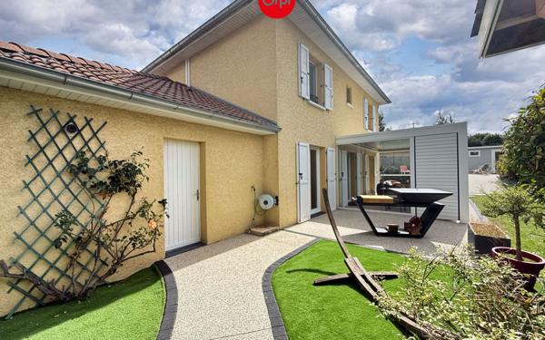 Maison à vendre    5 pièces •  La Tour-du-Pin