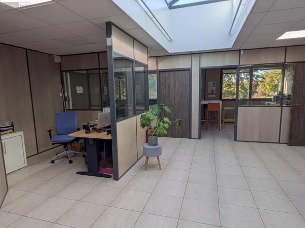 Location - Immeuble Évreux 27000 347 m 2 1400 m 2