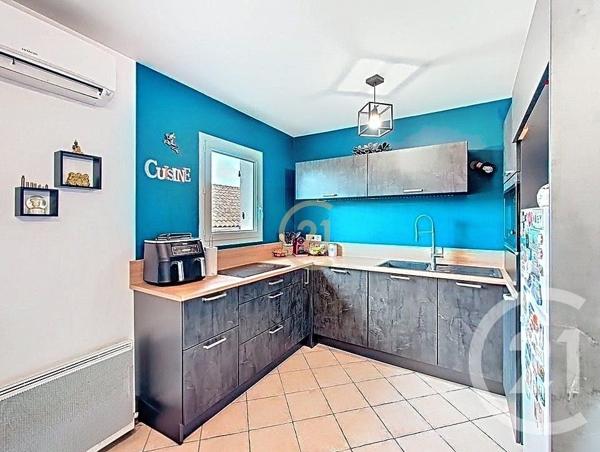 Appartement F4 à vendre  5 pièces - 83 m2 SALON DE PROVENCE - 13