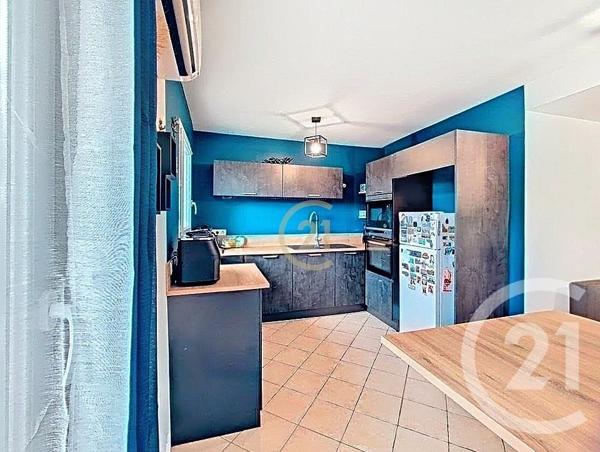 Appartement F4 à vendre  5 pièces - 83 m2 SALON DE PROVENCE - 13