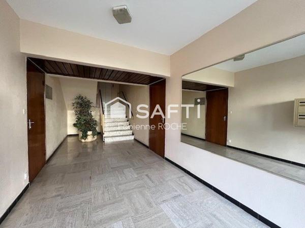 Appartement traversant 93 m2 avec double balcon