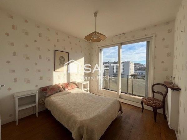 Appartement traversant 93 m2 avec double balcon