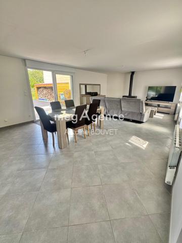 Maison à Doullens, 80600 - 3 pièces 127m²