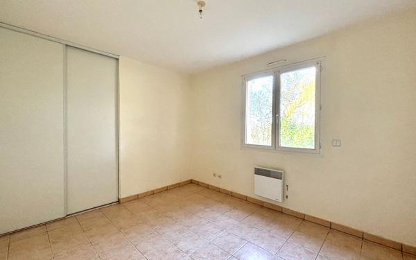 Appartement à louer    3 pièces •  Bétous