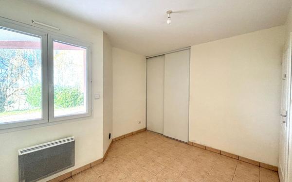 Appartement à louer    3 pièces •  Bétous