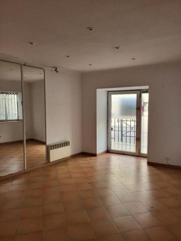 IMMEUBLE à Bezouce 4 pièces de  128.50 m2