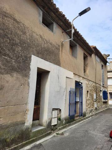 IMMEUBLE à Bezouce 4 pièces de  128.50 m2