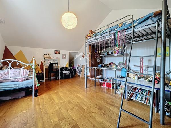 Saint-Léons (12780) Maison Type 6 de 166 m² avec vue dégagée sur son terrain de 941 m²