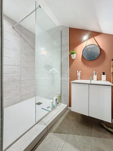 Saint-Léons (12780) Maison Type 6 de 166 m² avec vue dégagée sur son terrain de 941 m²