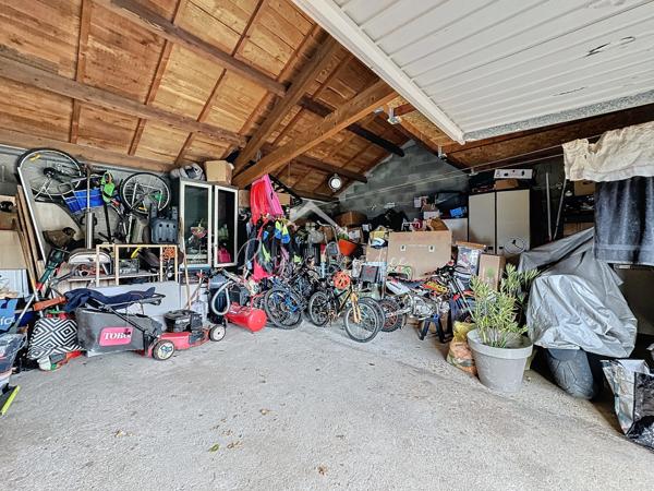 Saint-Léons (12780) Maison Type 6 de 166 m² avec vue dégagée sur son terrain de 941 m²