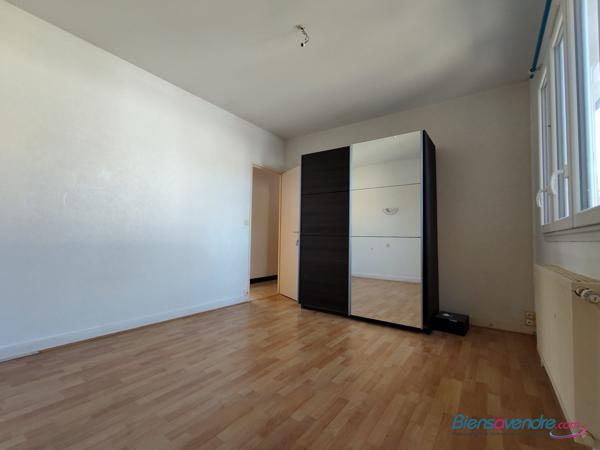 GRANDE MAISON 6 CHAMBRES BUXEROLLES