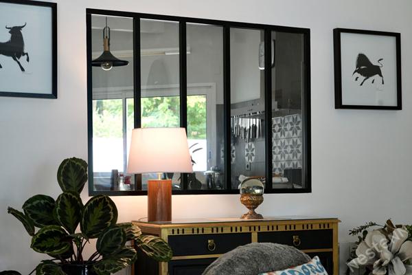 Cadre privilégié pour cette maison de plain-pied avec piscine !