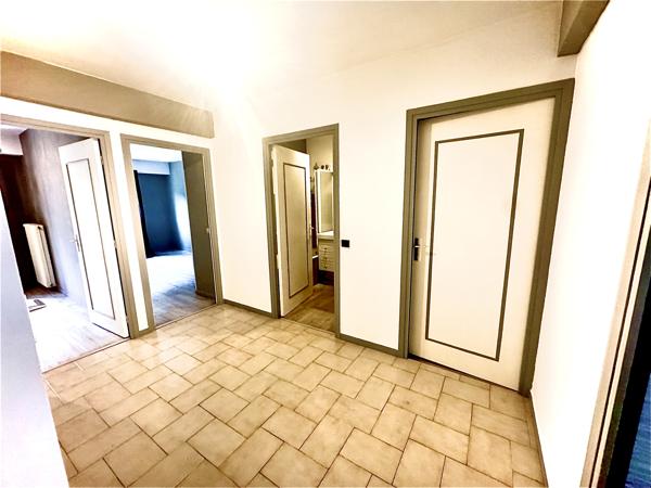 Appartement
         3 pièces
        - 70 m² Exclusivité