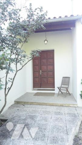 Propriété 5 chambres - garages - jardin