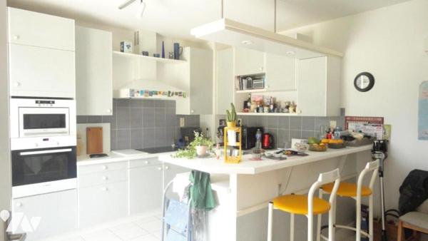 Propriété 5 chambres - garages - jardin