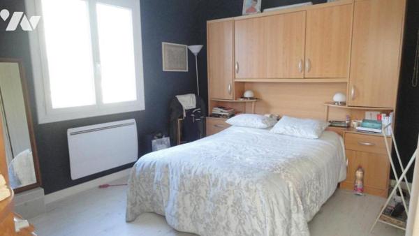 Propriété 5 chambres - garages - jardin