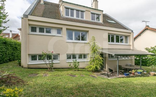 Maison à vendre    6 pièces •  Sucy-en-Brie