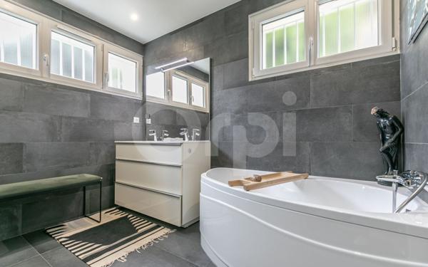 Maison à vendre    6 pièces •  Sucy-en-Brie