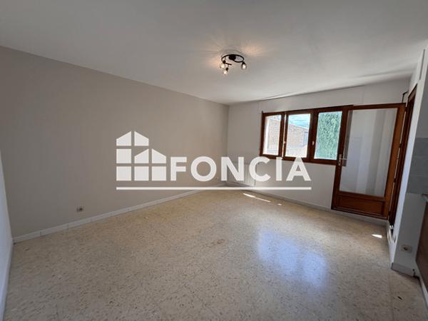 Location Studio 24.73 m² - Nimes 30000