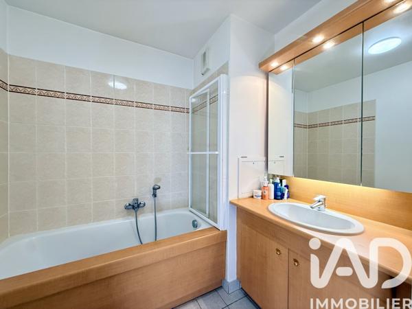 Appartement à vendre 5 pièces 103,36 m² Courbevoie