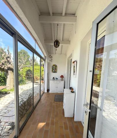 Villa 140 m2 avec piscine, parc et dépendance 85 m2