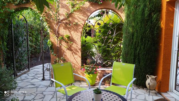 Villa 140 m2 avec piscine, parc et dépendance 85 m2