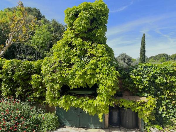 Villa 140 m2 avec piscine, parc et dépendance 85 m2
