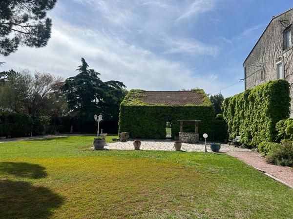 Villa 140 m2 avec piscine, parc et dépendance 85 m2