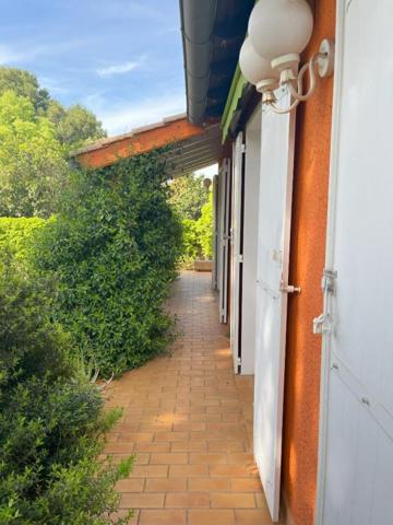 Villa 140 m2 avec piscine, parc et dépendance 85 m2